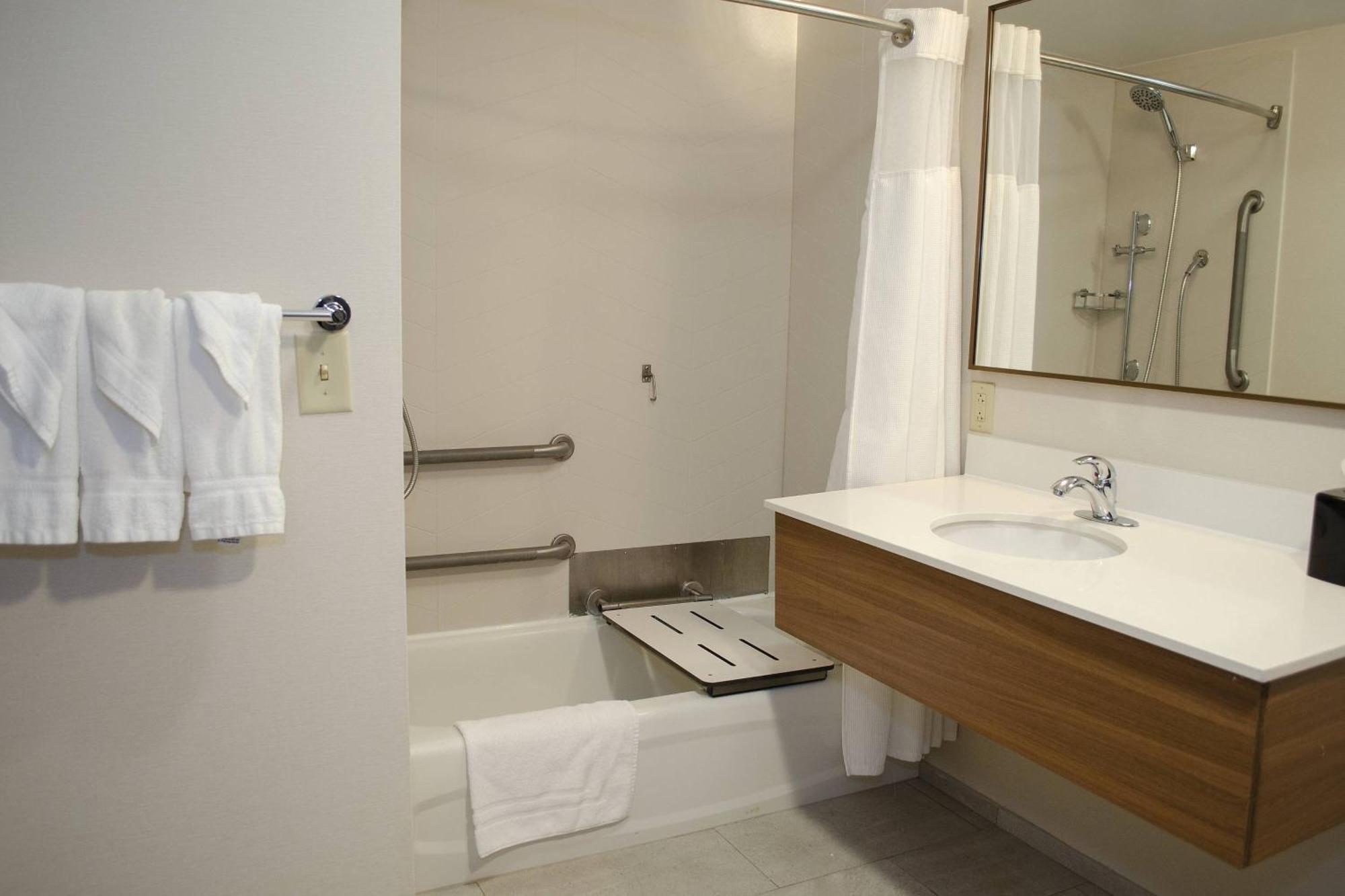 Fairfield Inn By Marriott Hazleton Buitenkant foto